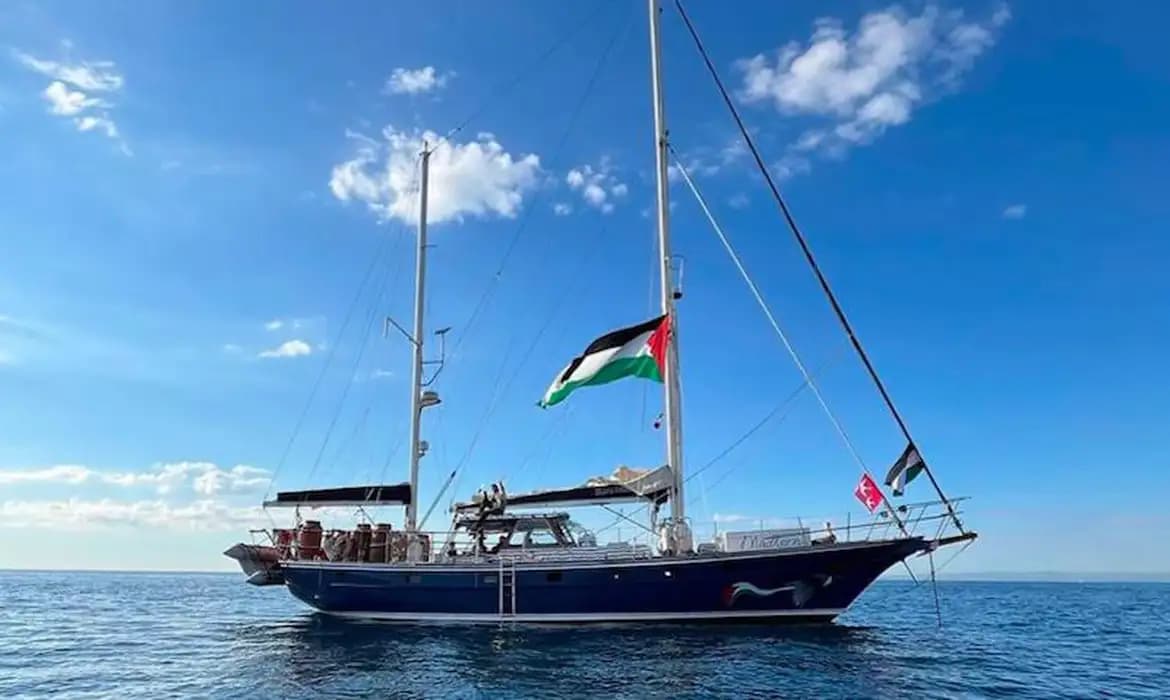 Brasileiras da Flotilha Global Sumud são detidas por forças israelenses a caminho de Gaza