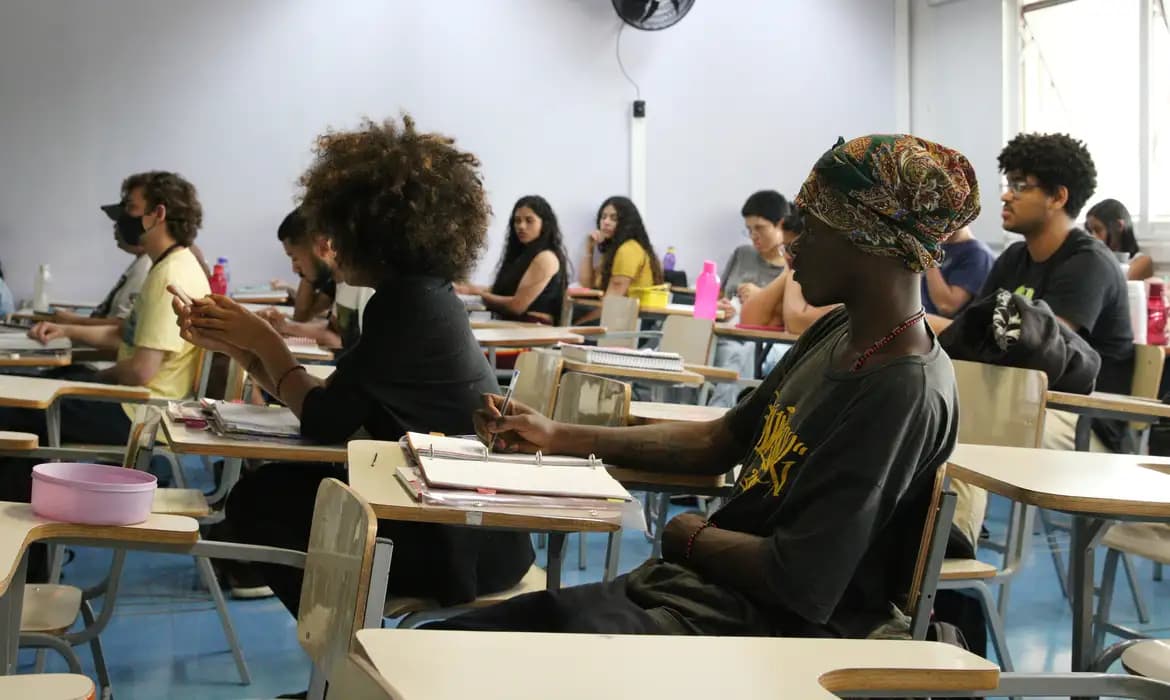 Inscrições para o Vestibular 2027 da USP pela Fuvest começam na próxima segunda-feira