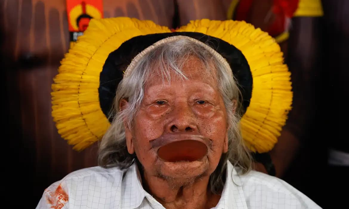 Cacique Raoni Metuktire apresenta melhora clínica em UTI no Mato Grosso