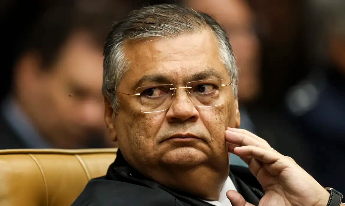 Ministro Flávio Dino relata ameaça de morte em aeroporto de São Paulo