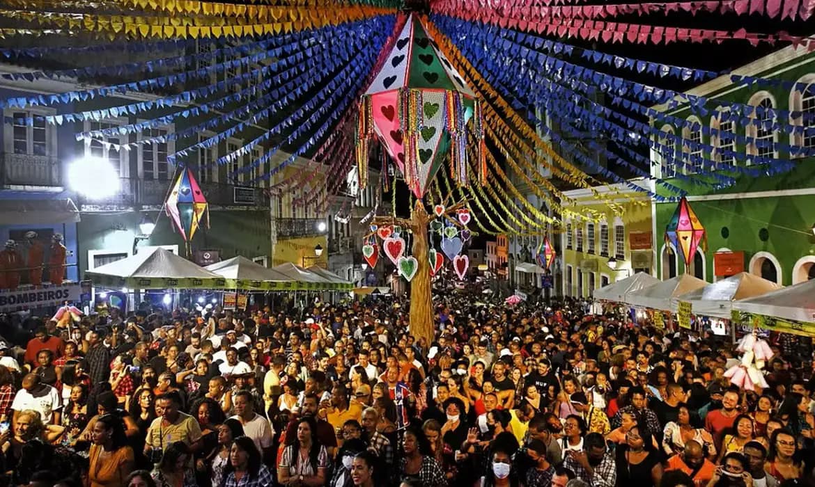 Unicef lança guia para proteger crianças e adolescentes em grandes eventos e festas populares