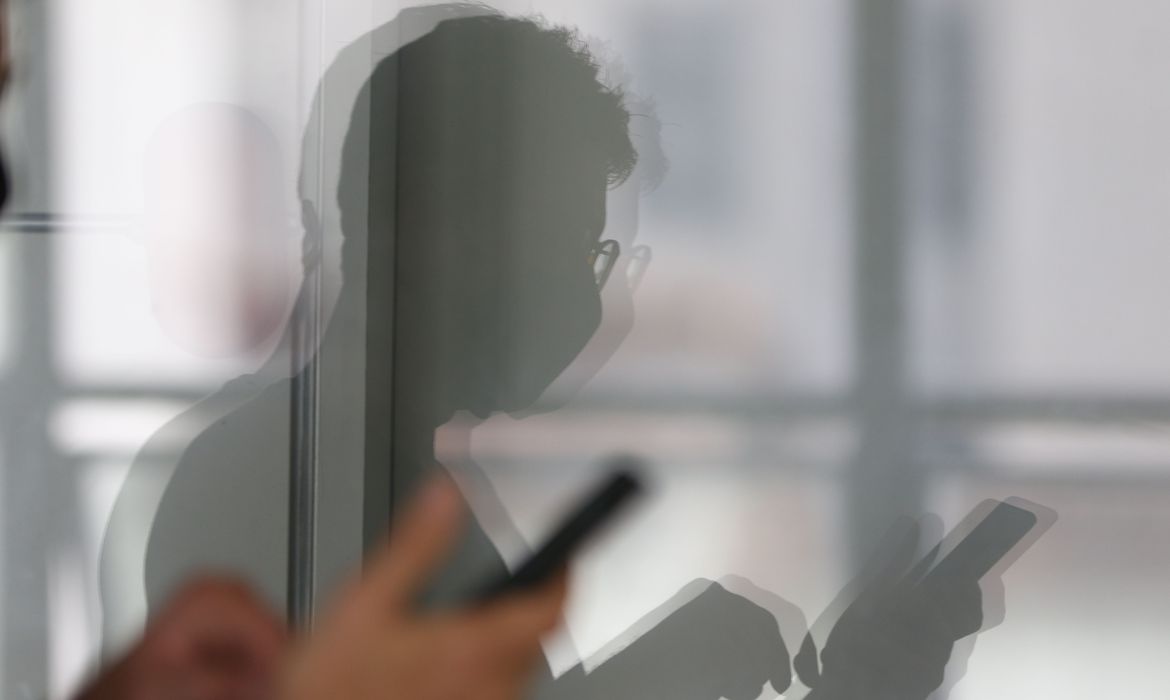 Cartilha Traz Orientacoes Sobre Protecao De Dados De Celular