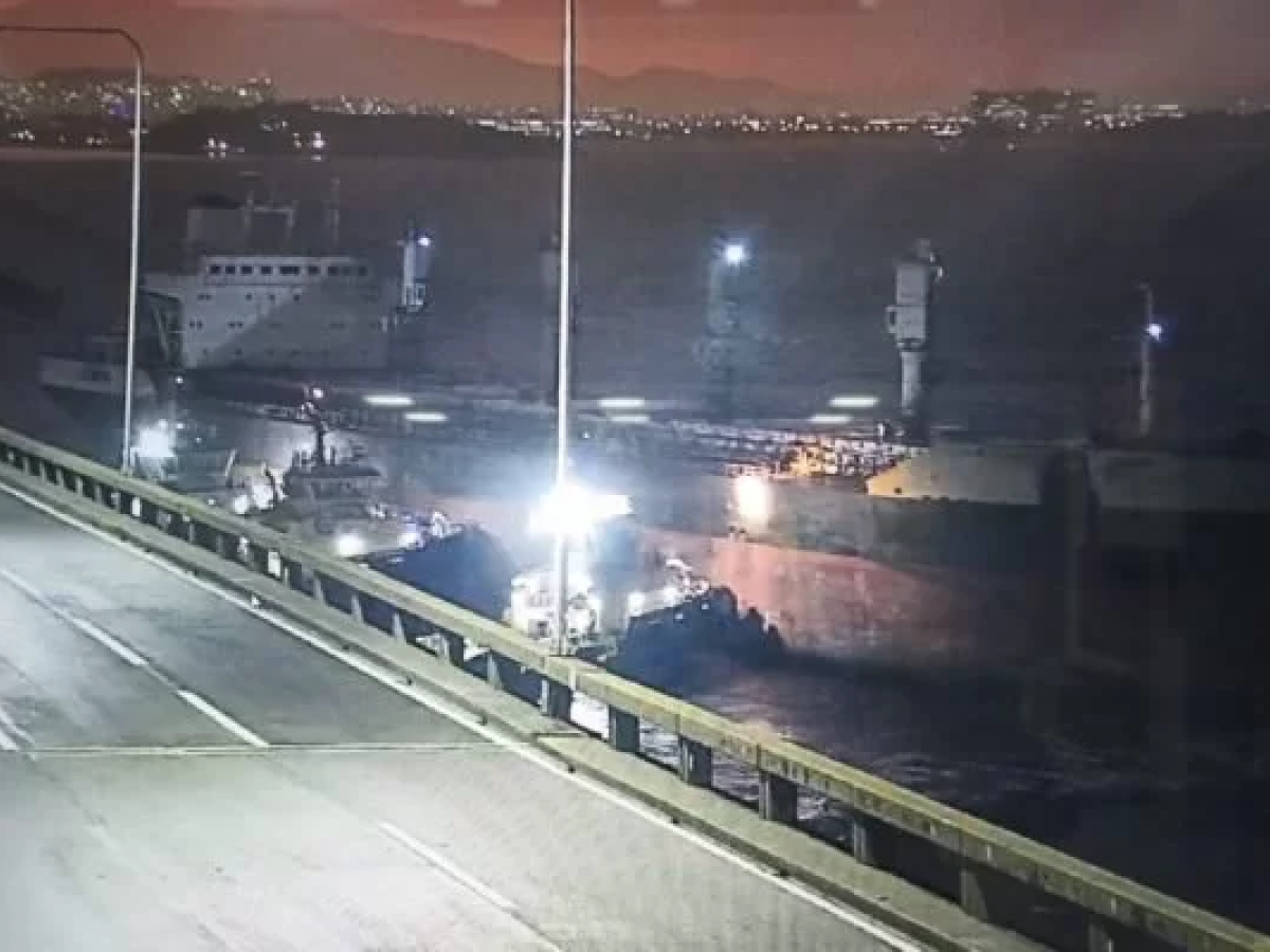 apos colisao de navio ponte rio niteroi e totalmente liberada