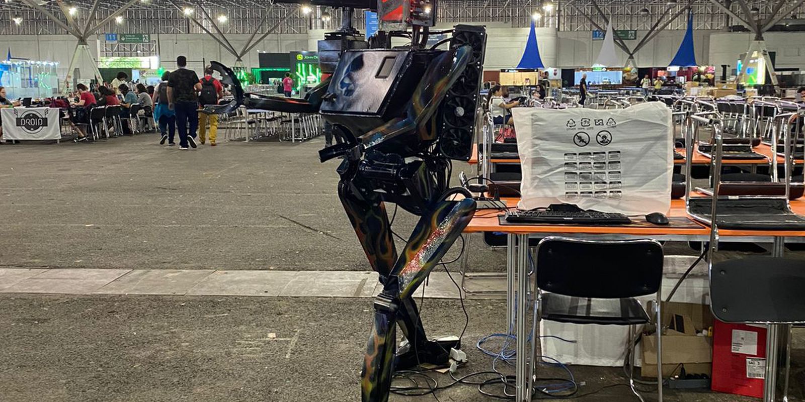 area gratuita da campus party atrai criancas e adolescentes