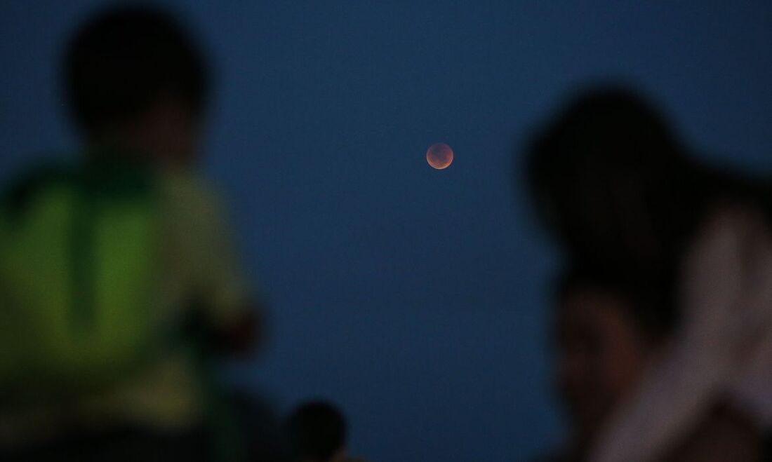 Eclipse Lunar Tera Lua De Sangue Na Madrugada Desta Terca Feira