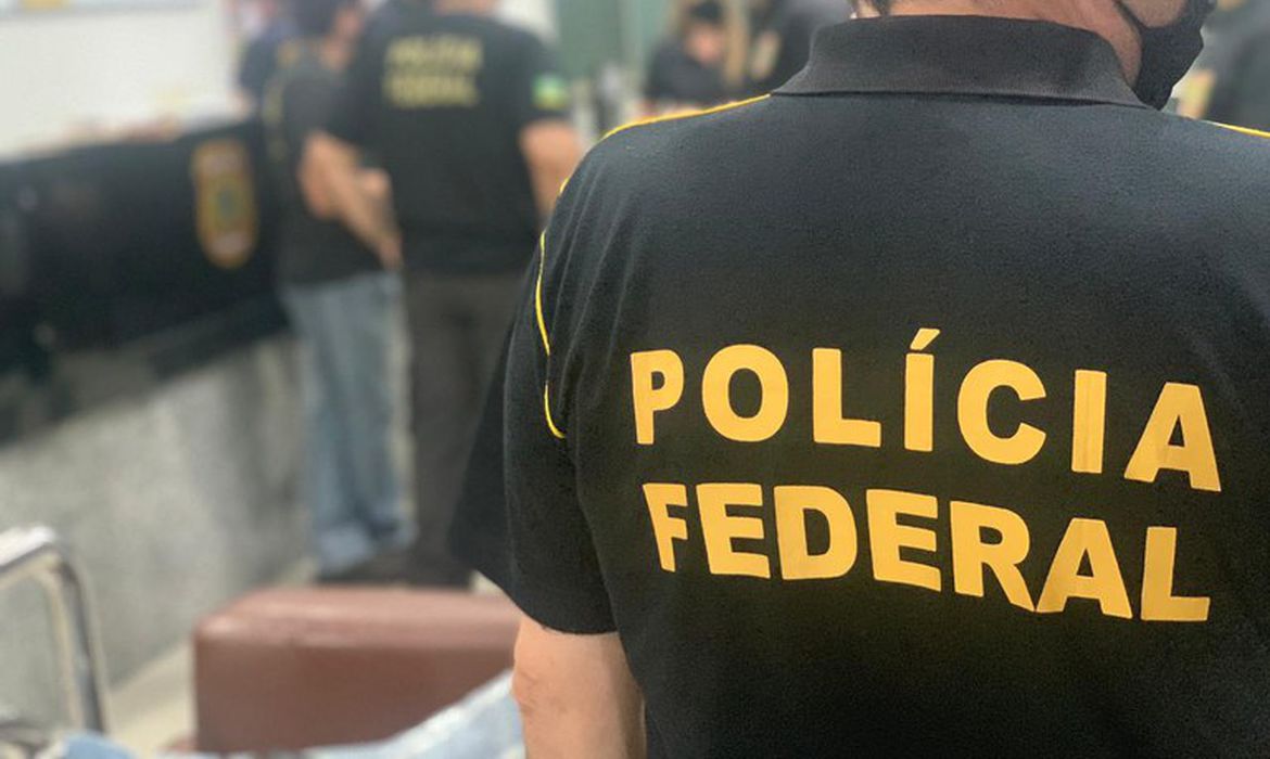 Pf Desarticulada Quadrilhas Especializadas Em Contrabando De Cigarros