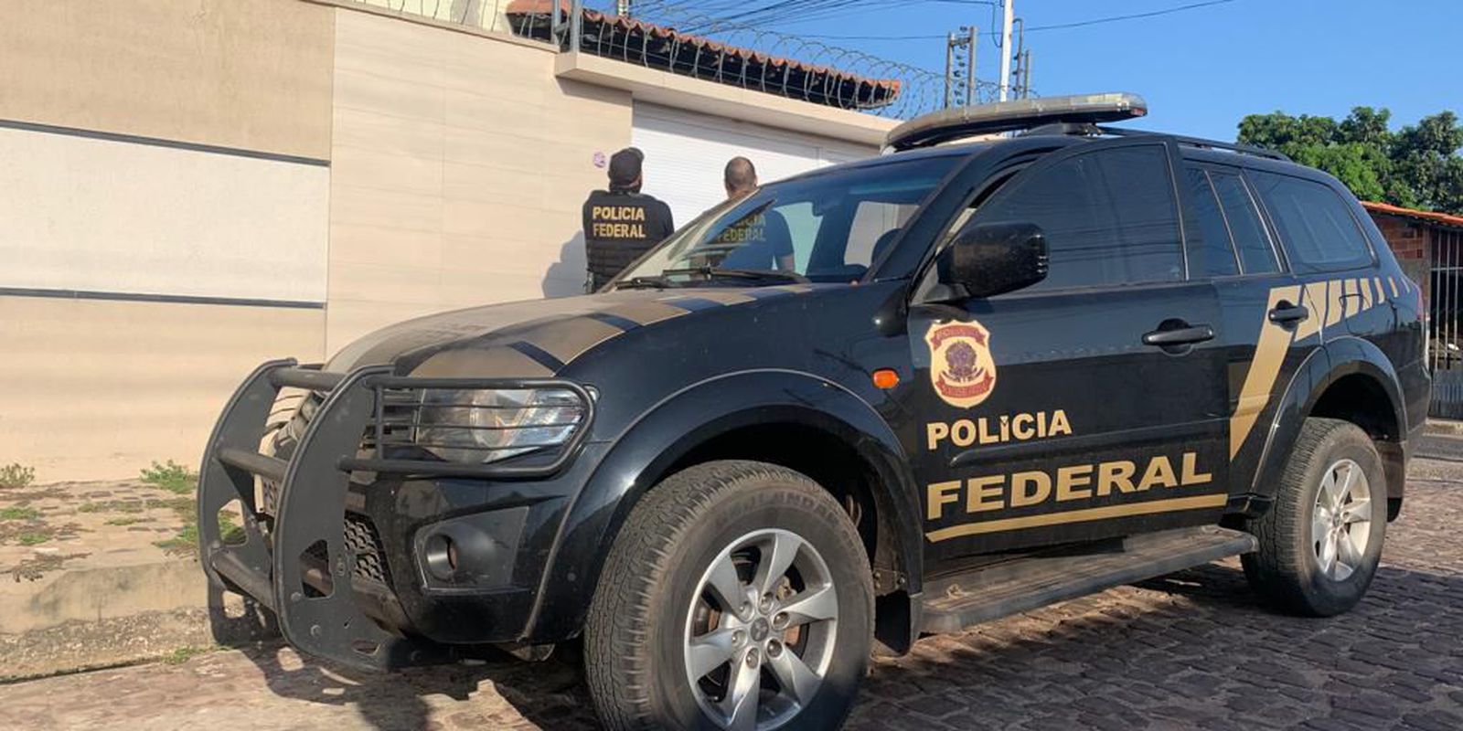 Policia Federal Desarticula Grupo Que Importava Vinho Ilegalmente