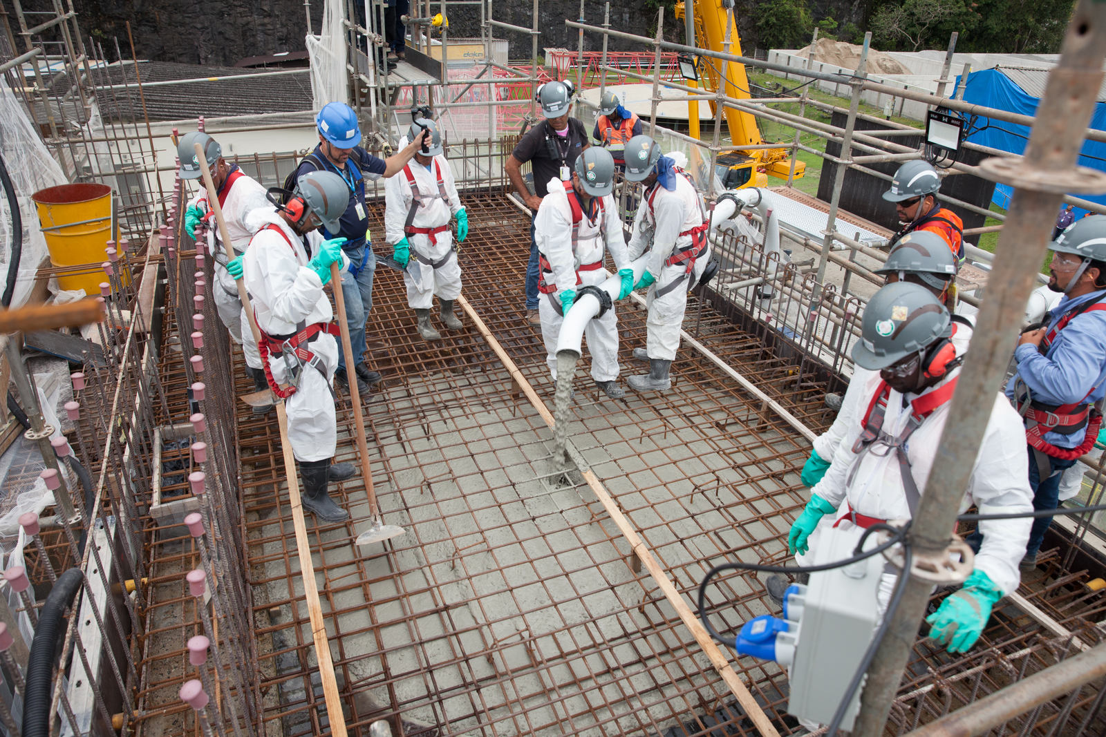 reinicio da concretagem marca retomada de obras de angra 3