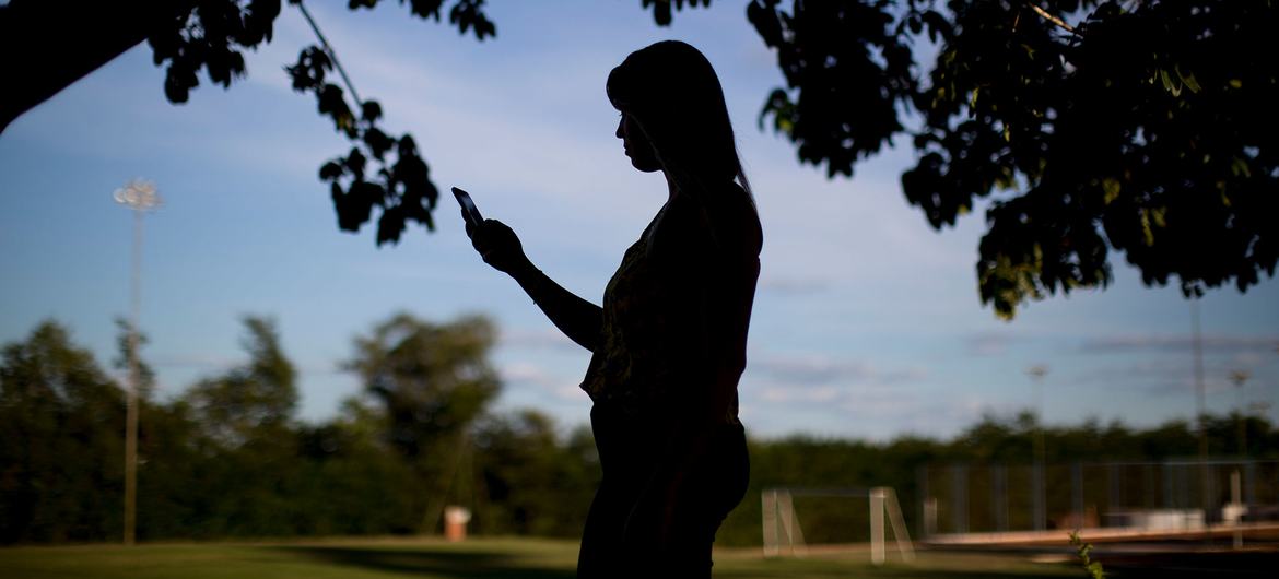 Relatorio Da Oms Destaca Estrategias De Seguranca Para Criancas Na Internet