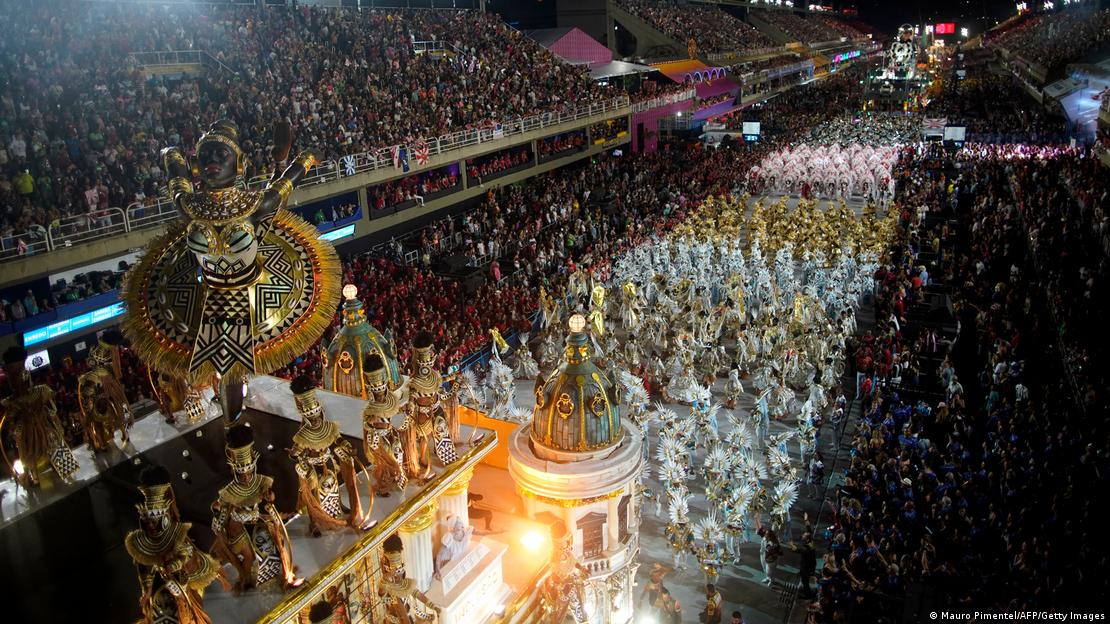 Rj Ingressos Para Desfile Das Escolas De Samba Comecam A Ser Vendidos