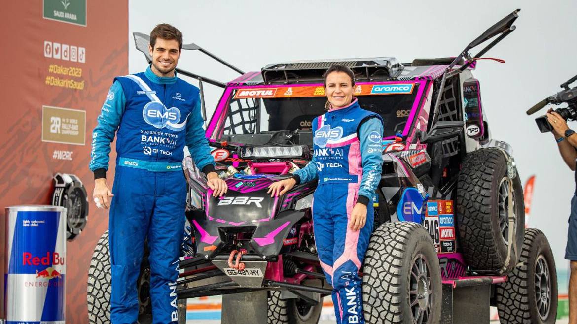 catarinense e primeira brasileira a competir como pilota no rali dakar