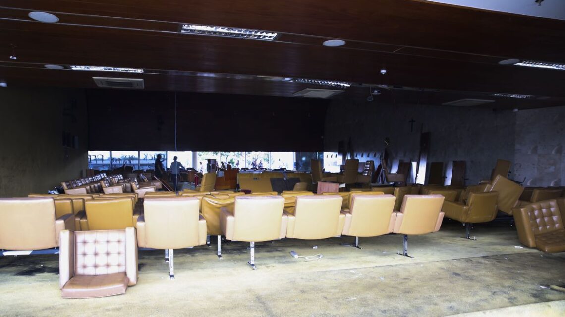 supremo inicia reforma das instalacoes do plenario
