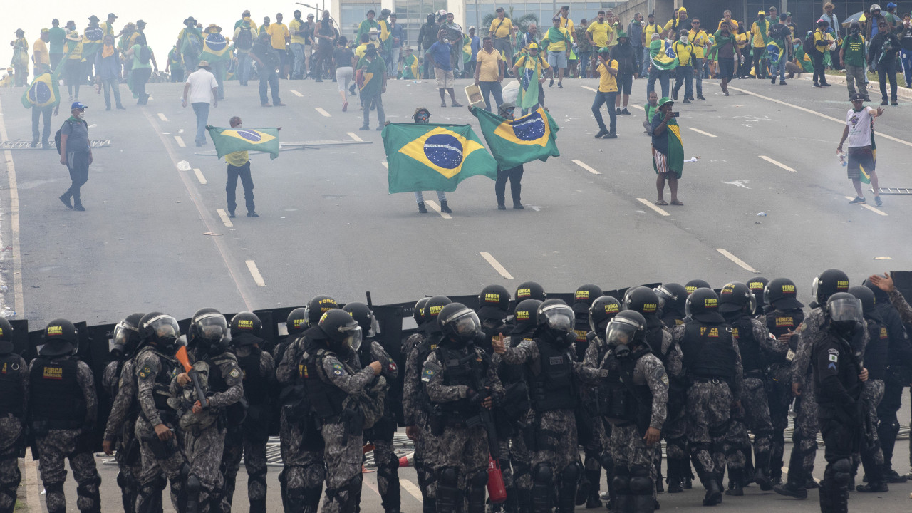 torcidas organizadas querem ir a brasilia em defesa da democracia